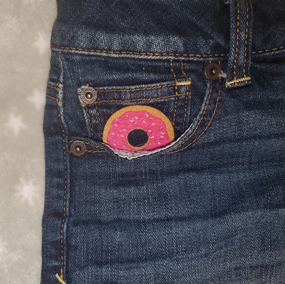 Hidden donut American Eagle shorts